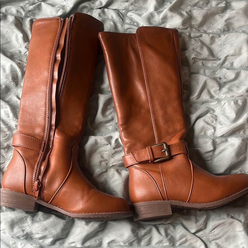 Cognac Heeled Boots with Buckle Detail and Zipper